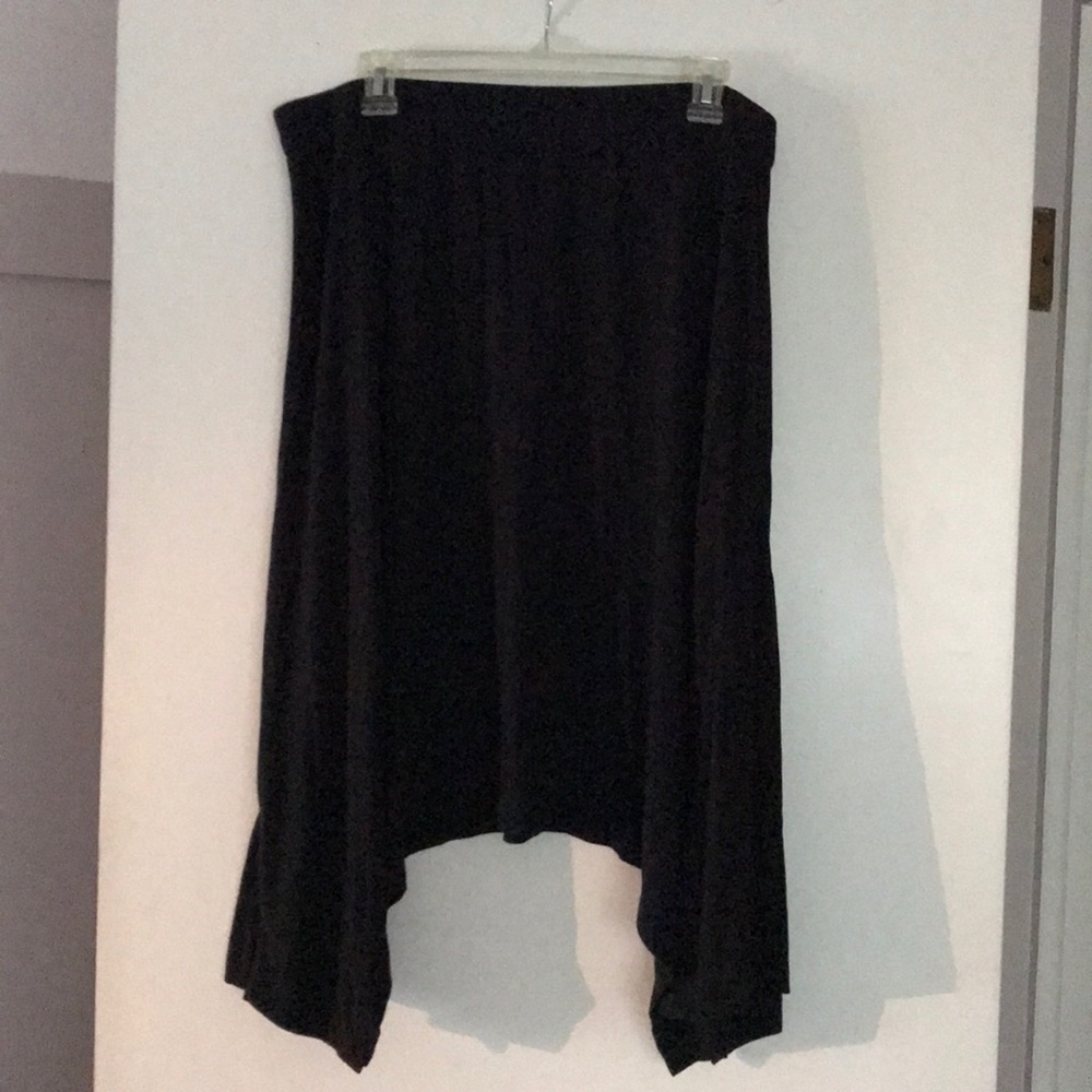 Shark bite hem skirt